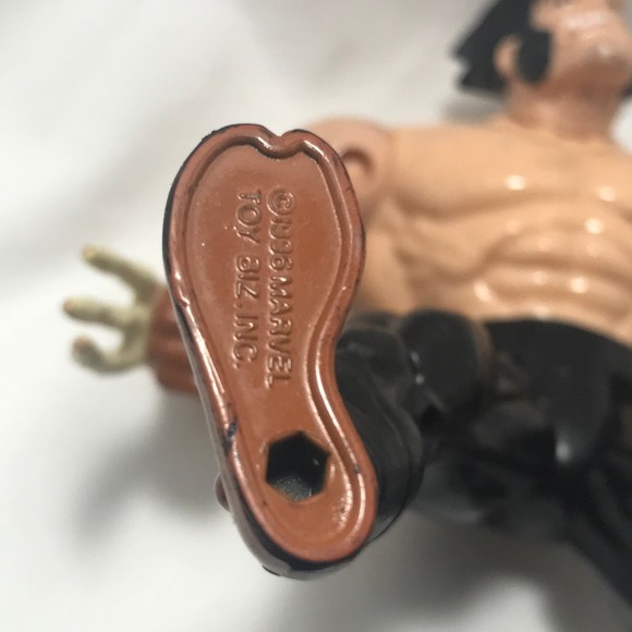 Vintage Marvel Wolverine Bone Claws Origins Action Figure 1996 X-Men 5" Toy Biz - Picture 3 of 3
